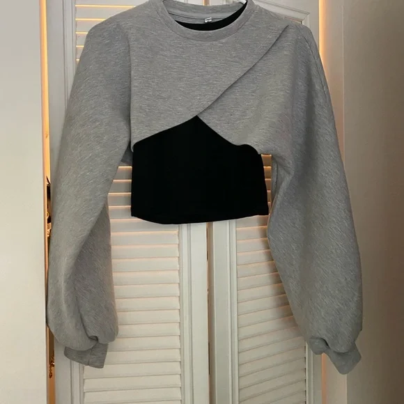 Sweater - Picture 1 of 2